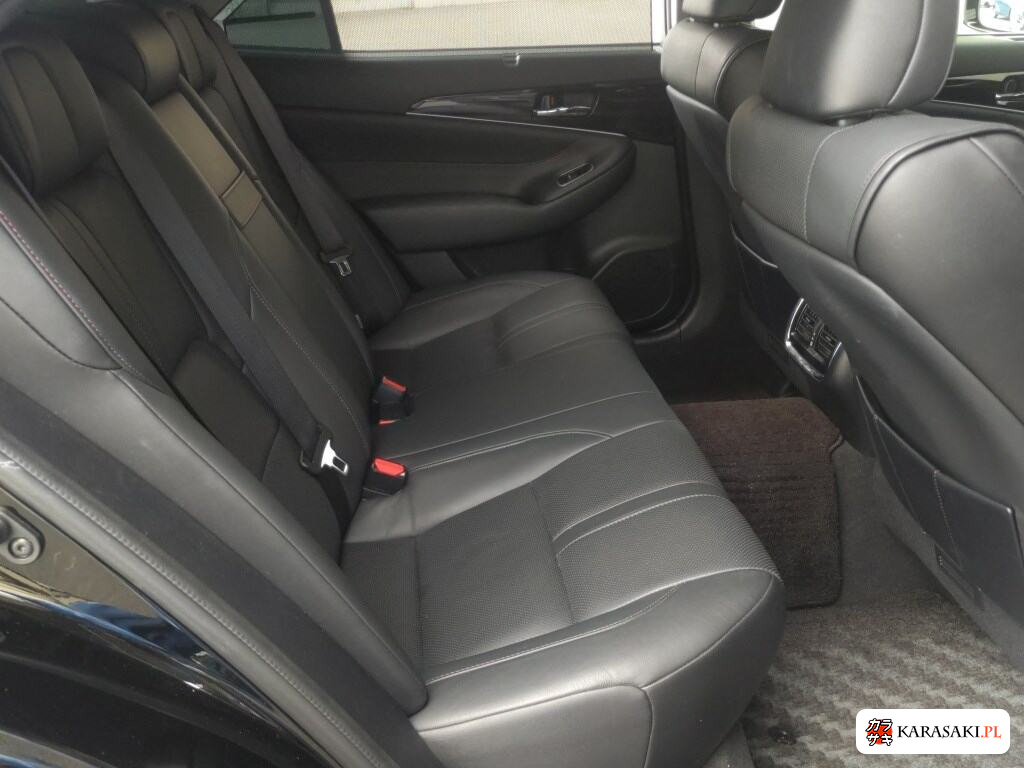 Toyota Crown 2016 z aukcji japońskiej