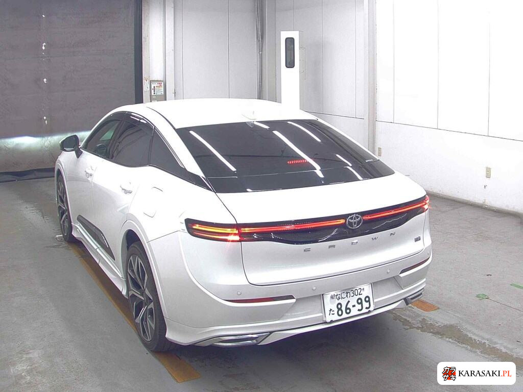 Toyota Crown Crossover 2022 z aukcji japońskiej