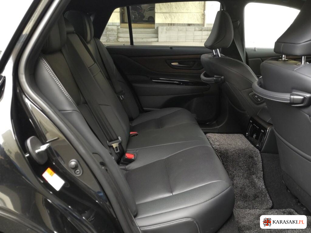 Toyota Crown 2024 z aukcji japońskiej