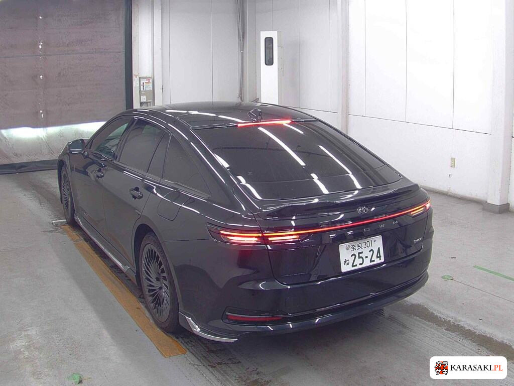 Toyota Crown 2024 z aukcji japońskiej