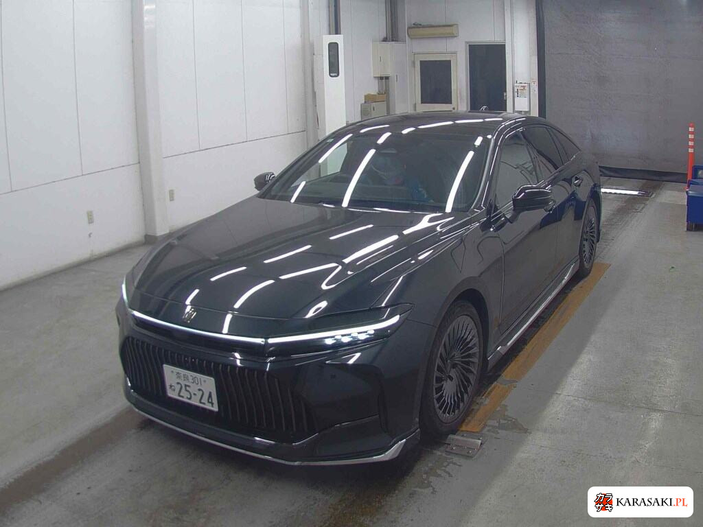 Toyota Crown 2024 z aukcji japońskiej