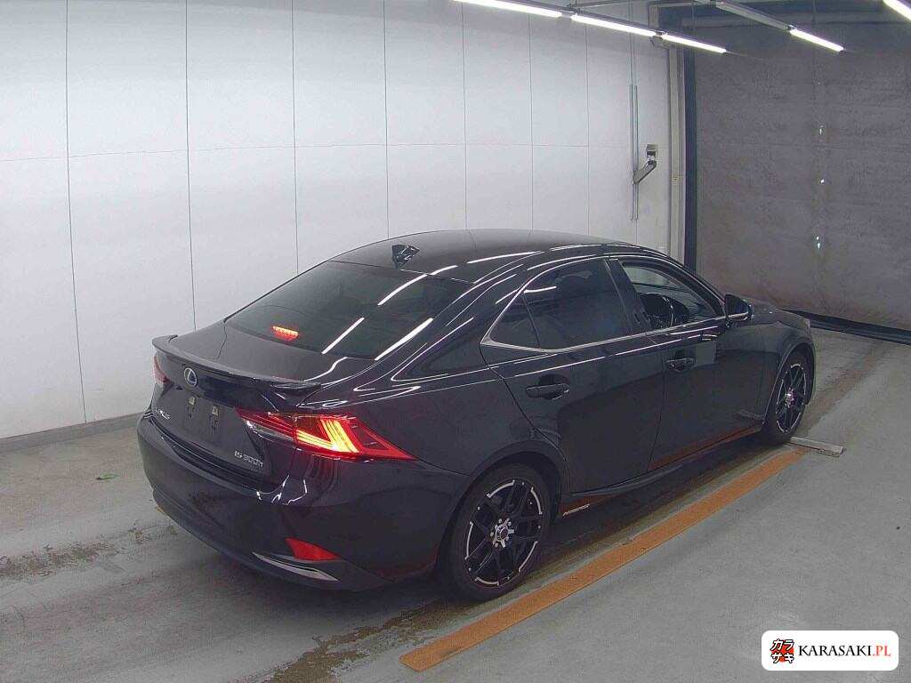Lexus Is 2017 z aukcji japońskiej