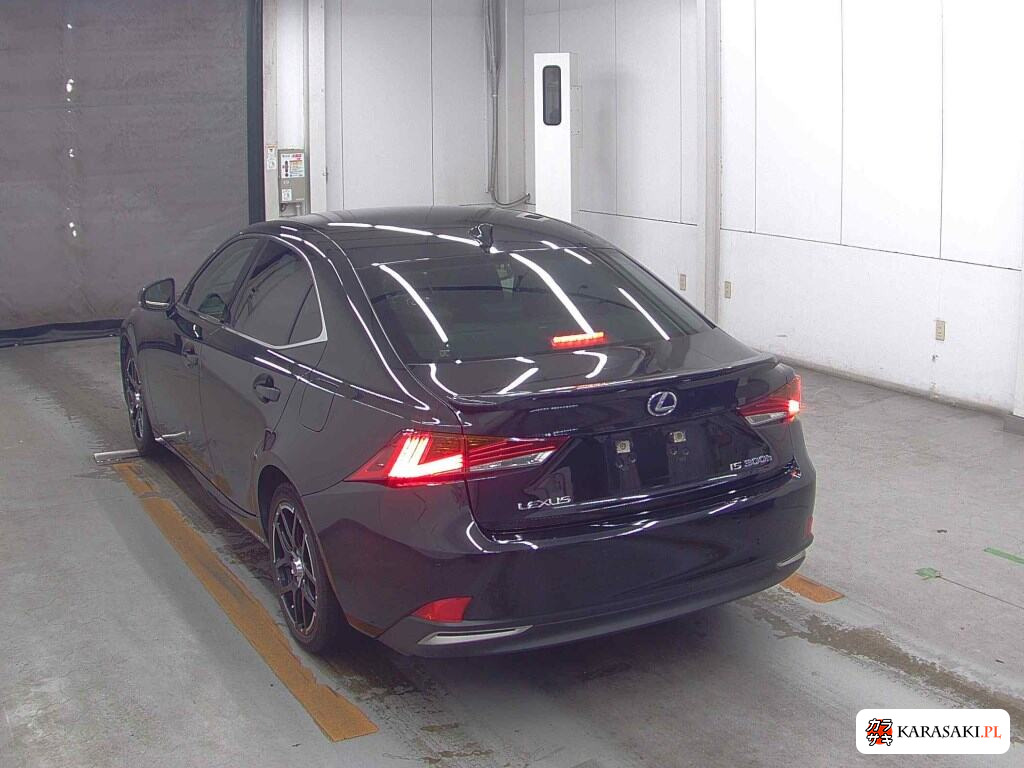 Lexus Is 2017 z aukcji japońskiej