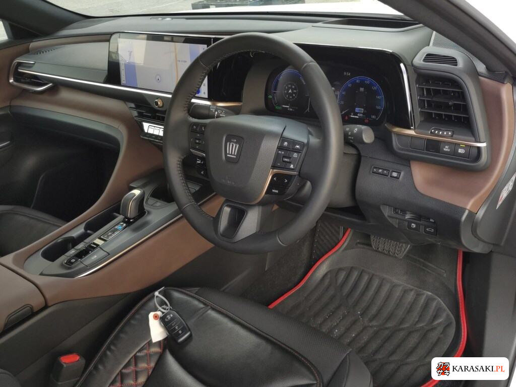Toyota Crown Crossover 2023 z aukcji japońskiej