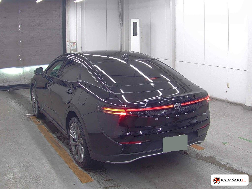 Toyota Crown Crossover 2023 z aukcji japońskiej