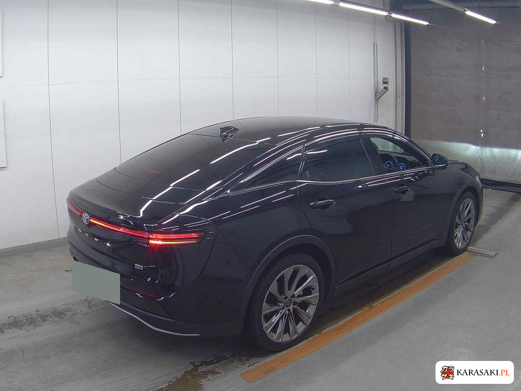 Toyota Crown Crossover 2023 z aukcji japońskiej