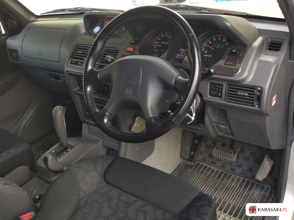 Mitsubishi Pajero 1998 z aukcji japońskiej