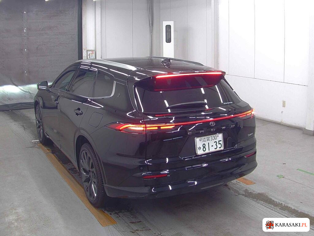 Toyota Crown Estate 2025 z aukcji japońskiej