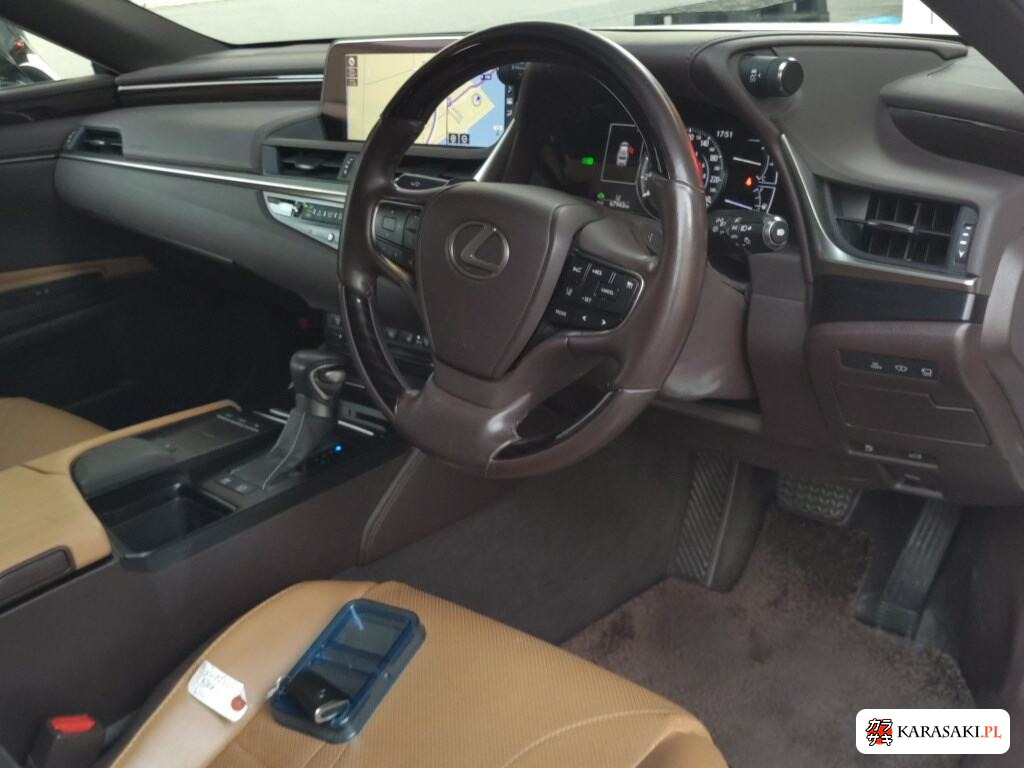 Lexus Es 2019 z aukcji japońskiej