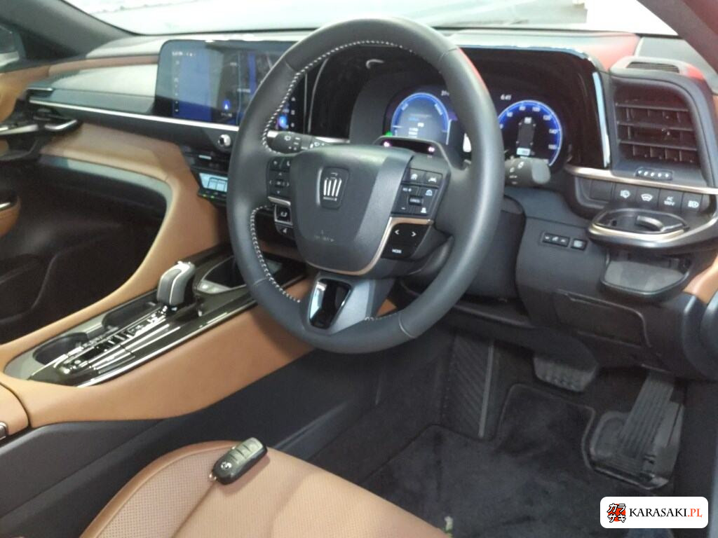 Toyota Crown Estate 2025 z aukcji japońskiej