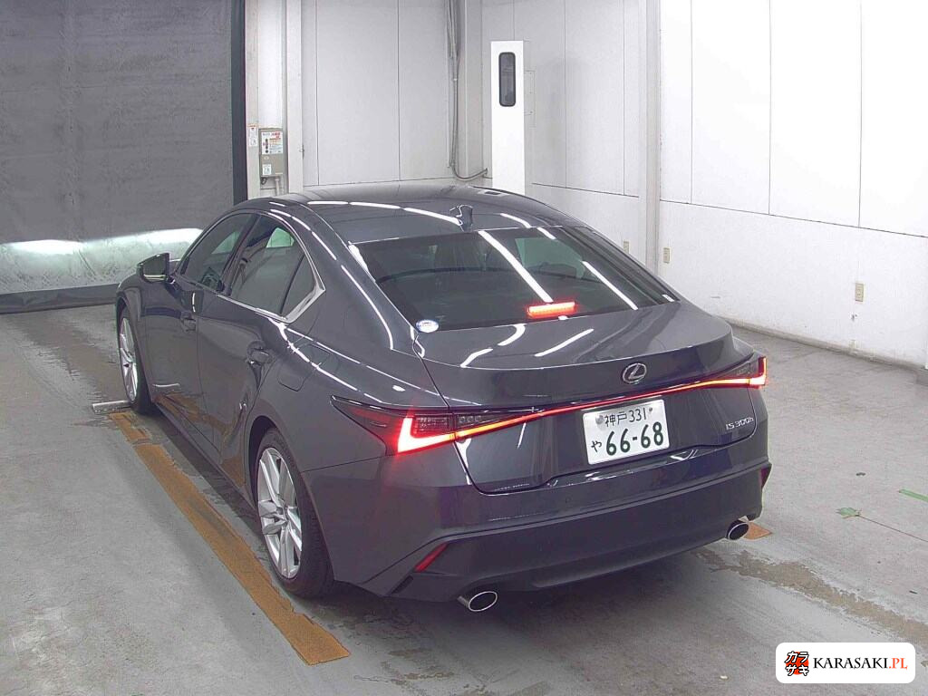 Lexus Is 2024 z aukcji japońskiej