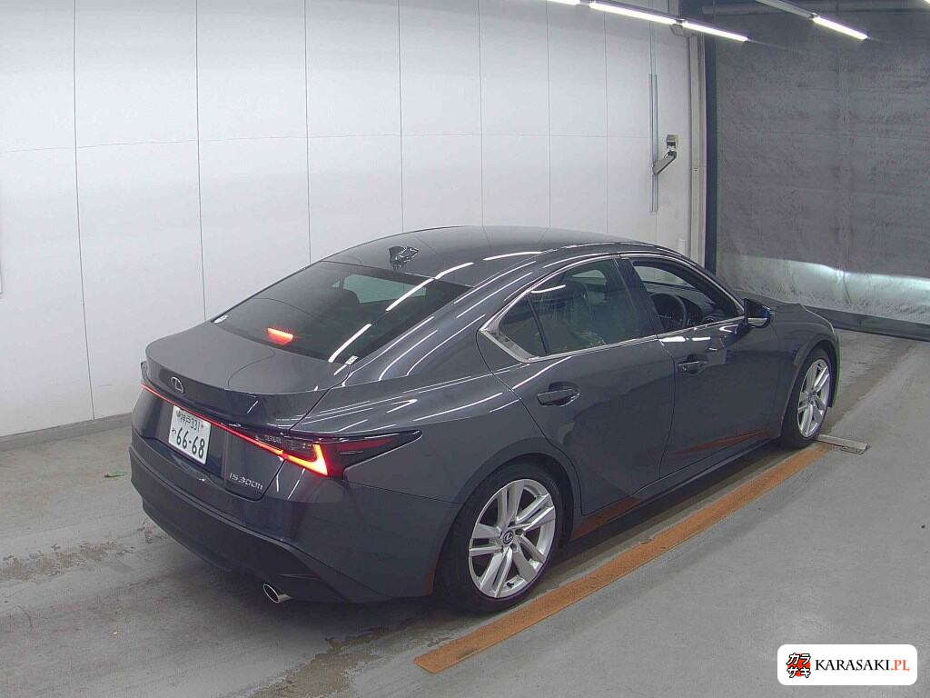 Lexus Is 2024 z aukcji japońskiej
