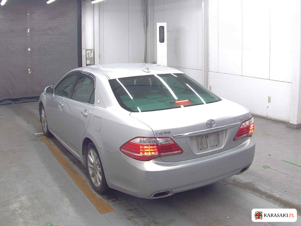 Toyota Crown 2010 z aukcji japońskiej