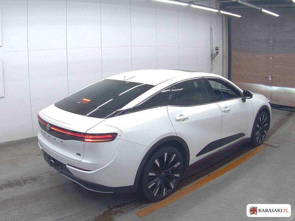 Toyota Crown Crossover 2023 z aukcji japońskiej