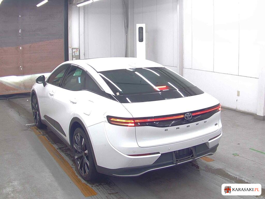 Toyota Crown Crossover 2023 z aukcji japońskiej