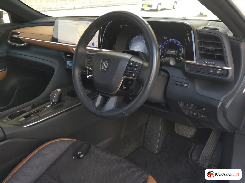 Toyota Crown Crossover 2023 z aukcji japońskiej