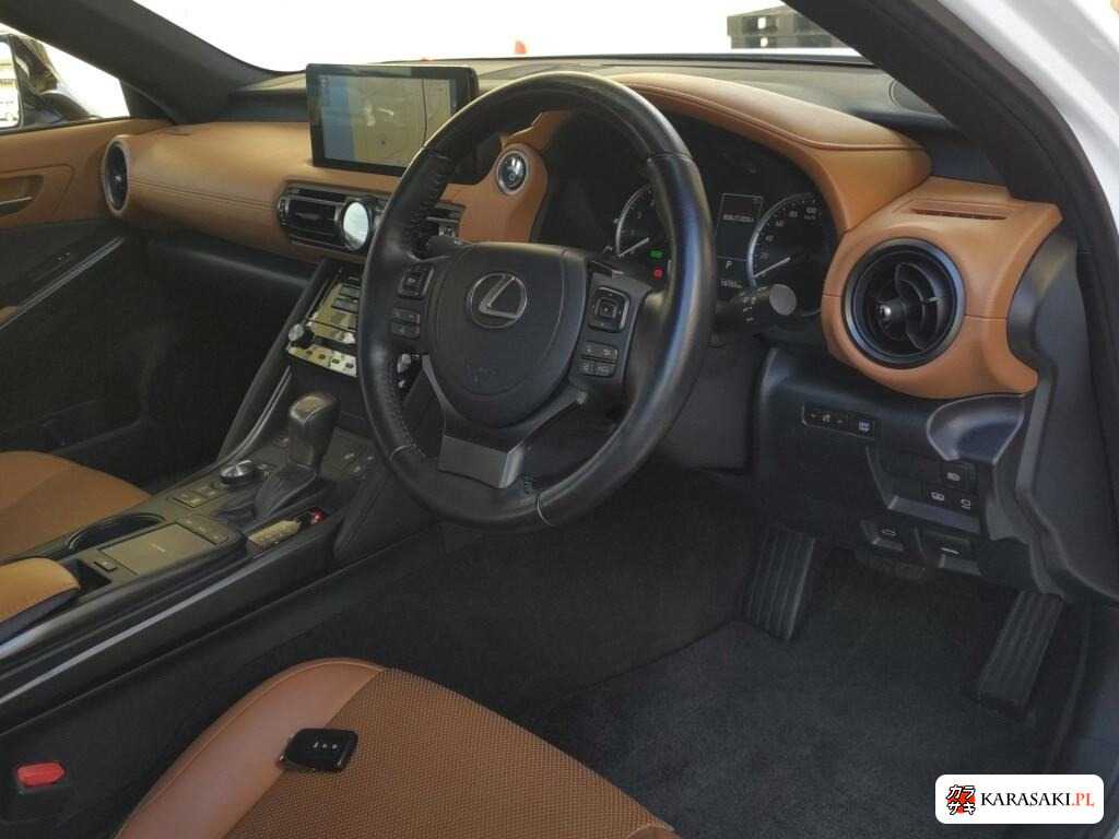 Lexus Is 2023 z aukcji japońskiej