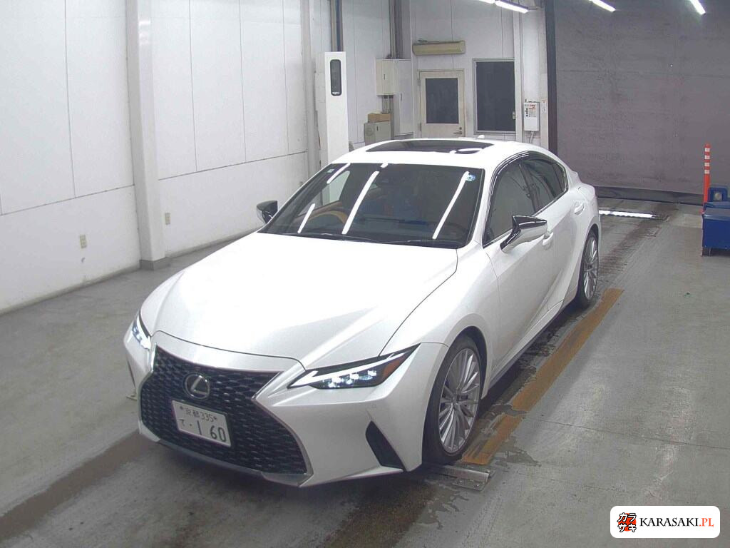 Lexus Is 2023 z aukcji japońskiej
