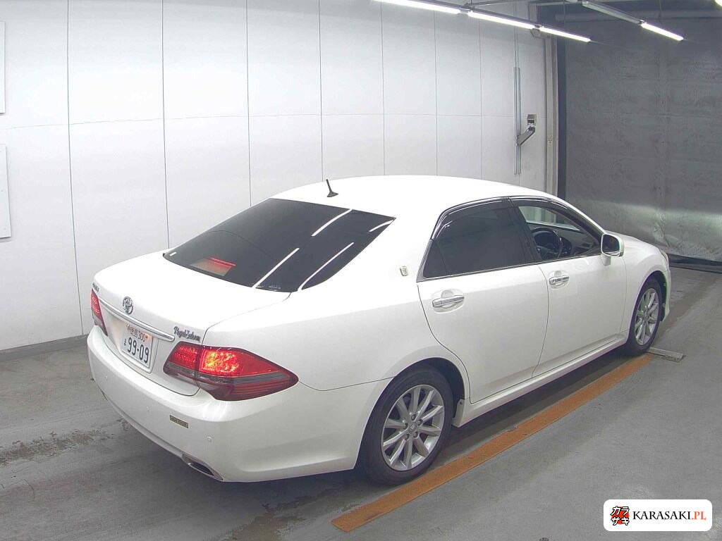 Toyota Crown 2009 z aukcji japońskiej