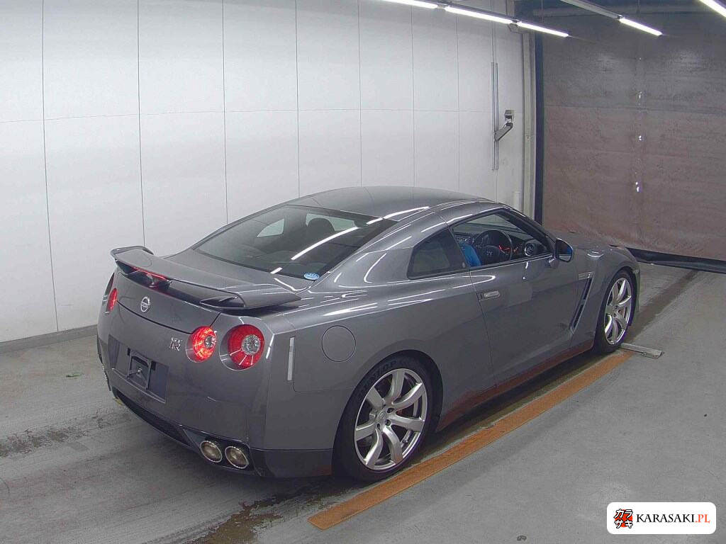 Nissan GT-R 2008 z aukcji japońskiej