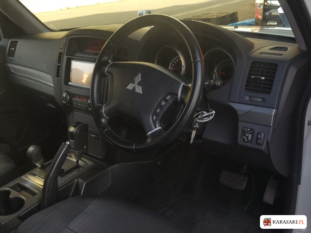 Mitsubishi Pajero 2012 z aukcji japońskiej