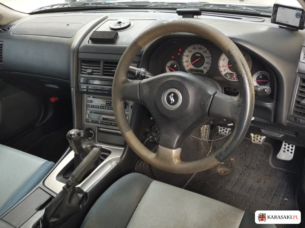Nissan Skyline 2000 z aukcji japońskiej