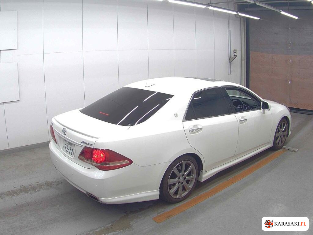 Toyota Crown 2008 z aukcji japońskiej