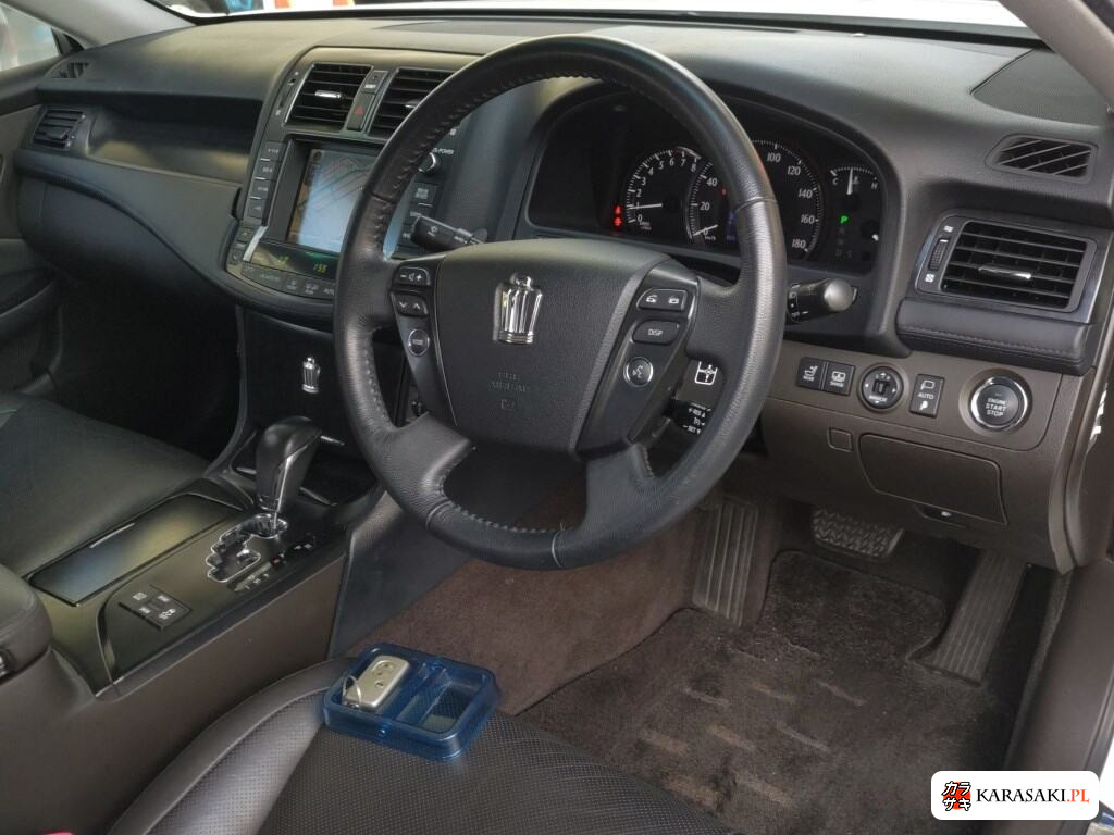 Toyota Crown 2008 z aukcji japońskiej