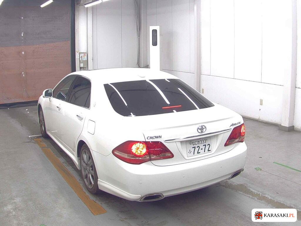 Toyota Crown 2008 z aukcji japońskiej