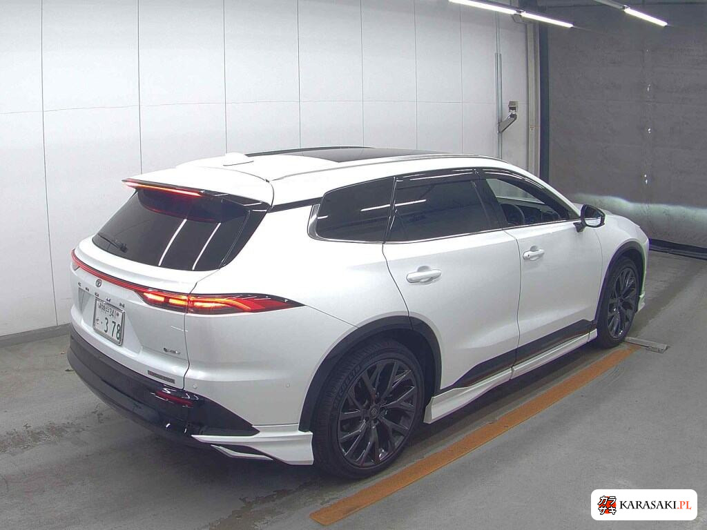 Toyota Crown Estate 2025 z aukcji japońskiej