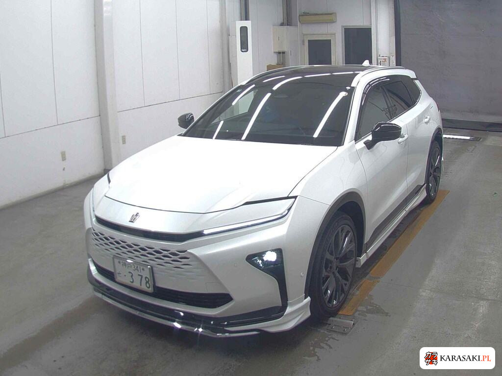 Toyota Crown Estate 2025 z aukcji japońskiej