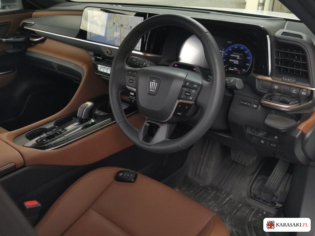 Toyota Crown Estate 2025 z aukcji japońskiej