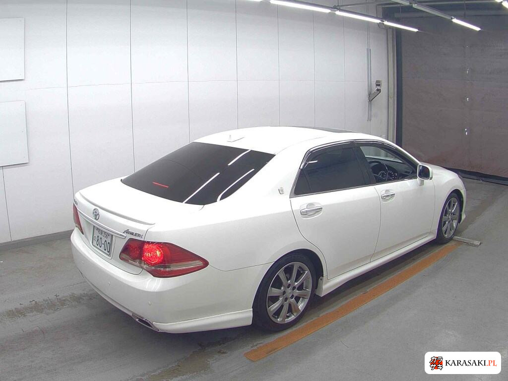 Toyota Crown 2008 z aukcji japońskiej