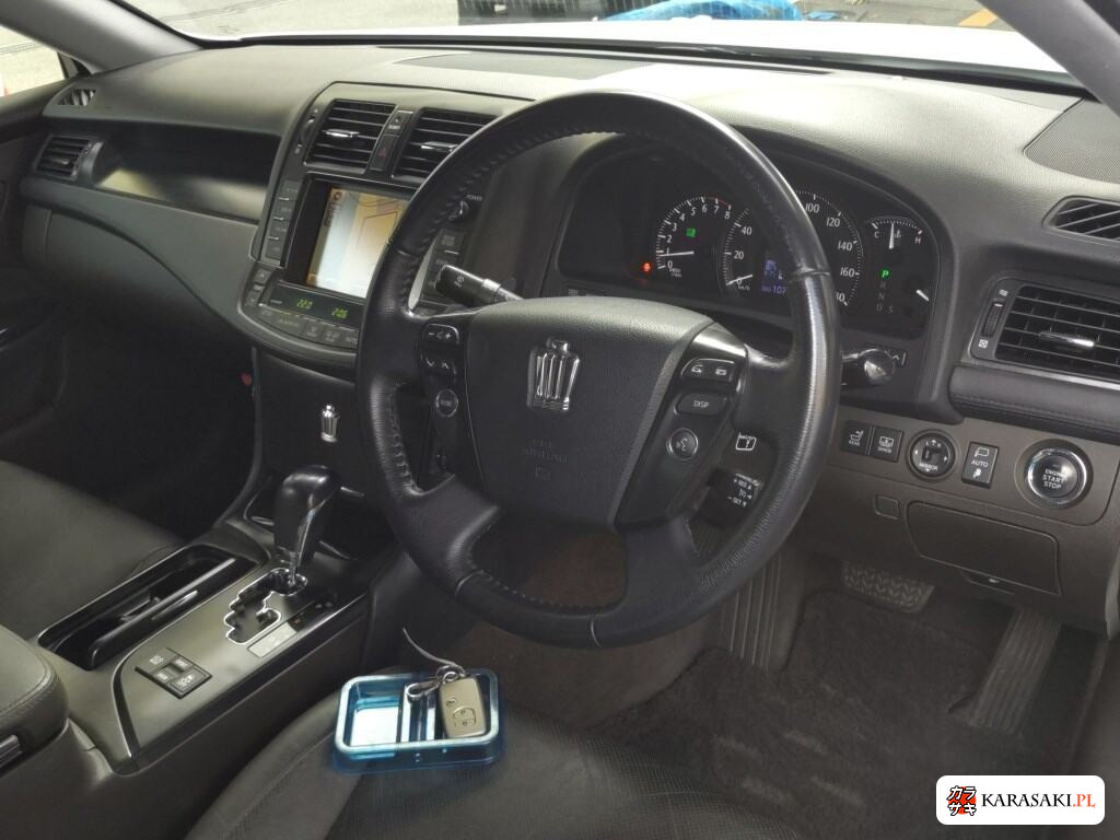 Toyota Crown 2008 z aukcji japońskiej