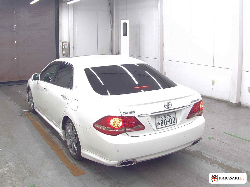 Toyota Crown 2008 z aukcji japońskiej