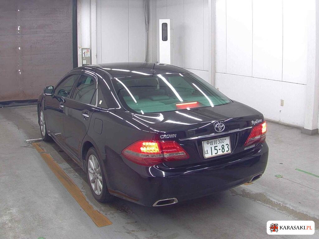 Toyota Crown 2008 z aukcji japońskiej