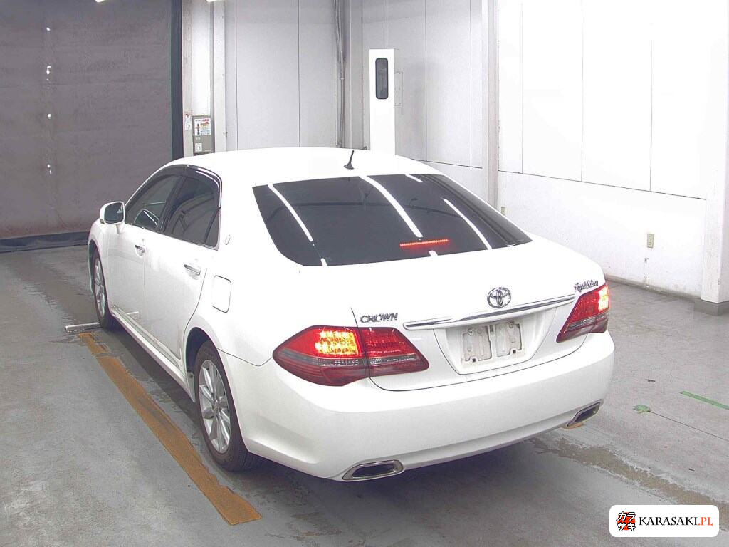 Toyota Crown 2009 z aukcji japońskiej