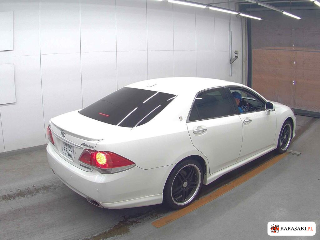 Toyota Crown 2011 z aukcji japońskiej