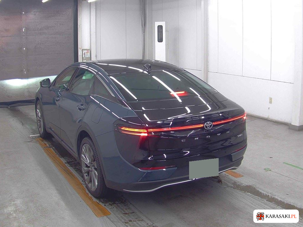 Toyota Crown Crossover 2025 z aukcji japońskiej