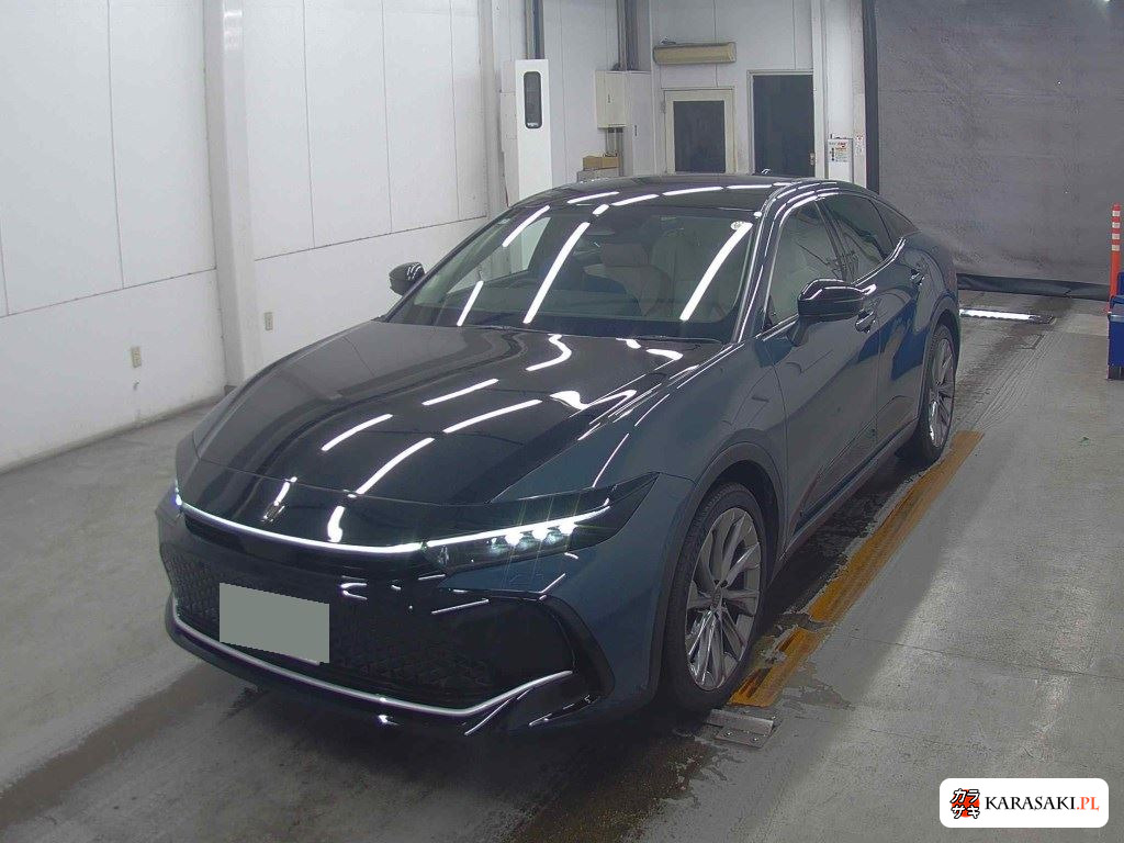 Toyota Crown Crossover 2025 z aukcji japońskiej