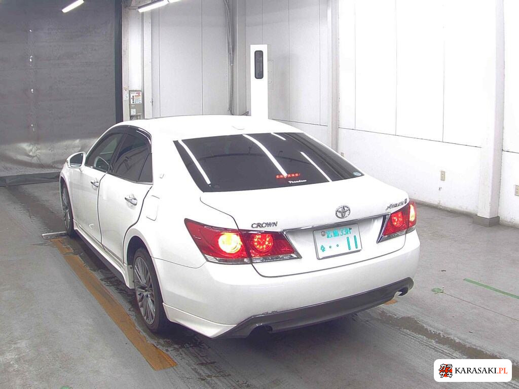 Toyota Crown 2013 z aukcji japońskiej