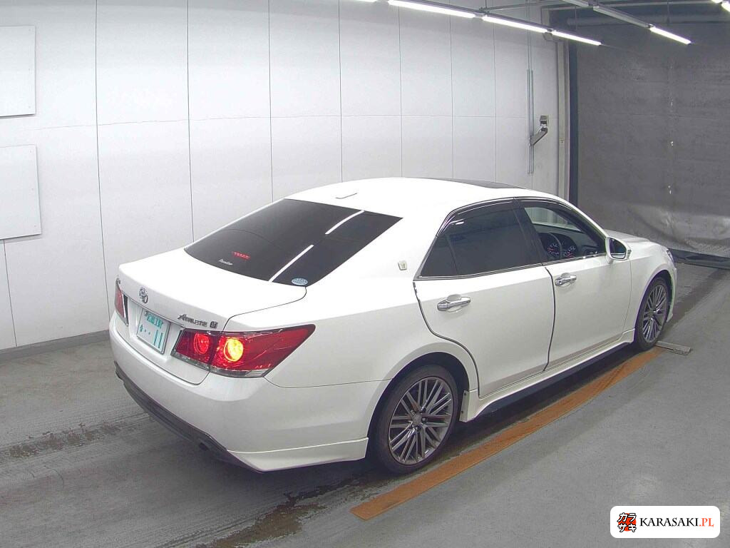 Toyota Crown 2013 z aukcji japońskiej