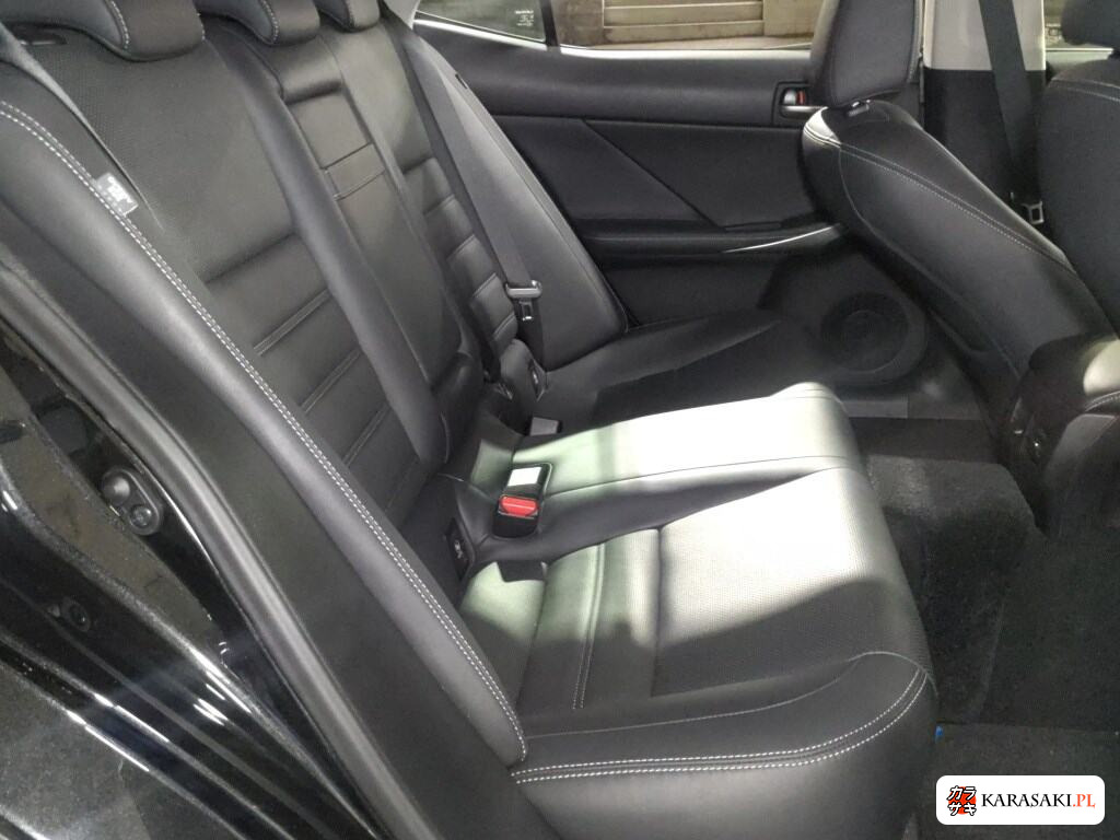 Lexus Is 2018 z aukcji japońskiej