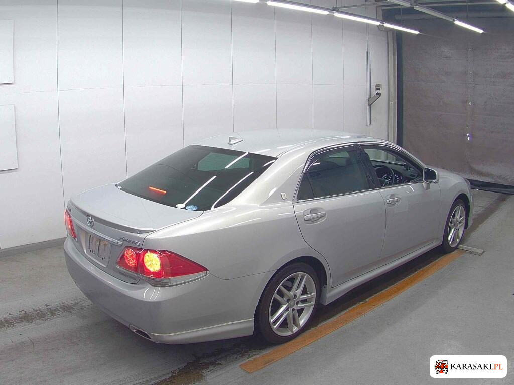 Toyota Crown 2010 z aukcji japońskiej