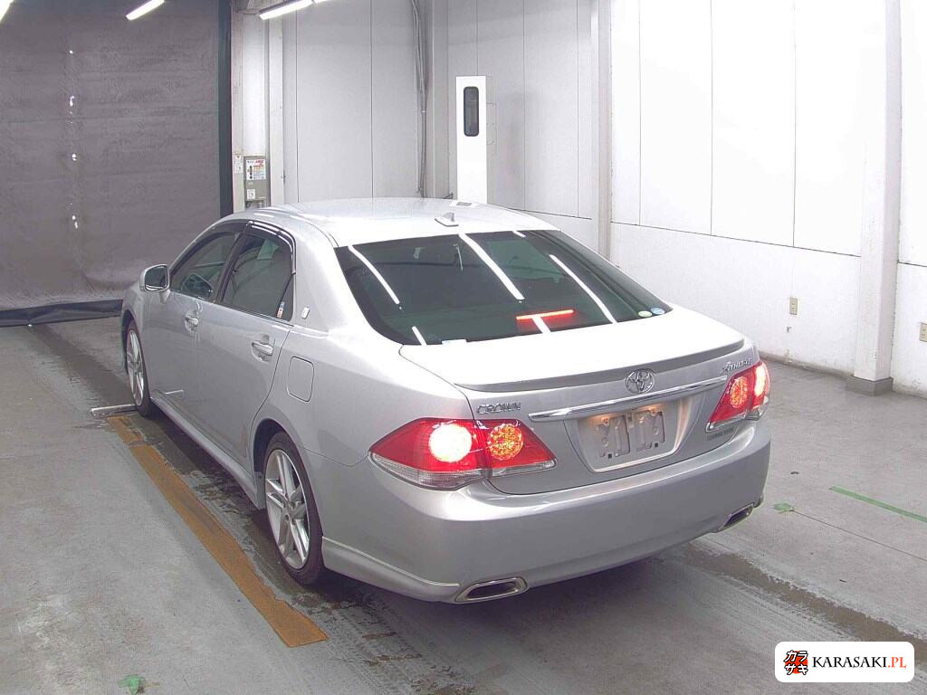 Toyota Crown 2010 z aukcji japońskiej