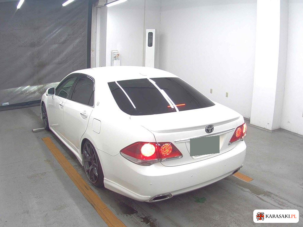 Toyota Crown 2012 z aukcji japońskiej