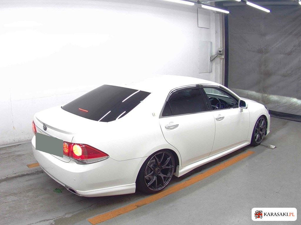 Toyota Crown 2012 z aukcji japońskiej