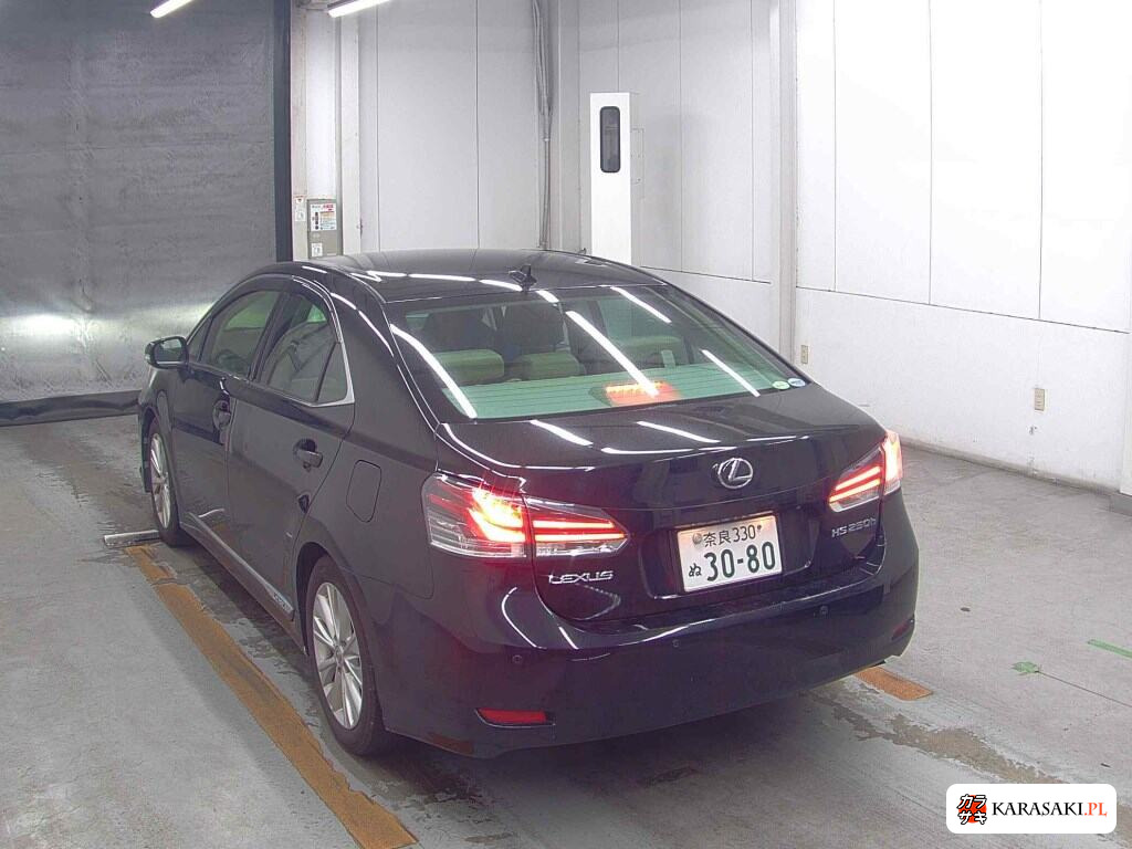 Lexus HS 2013 z aukcji japońskiej