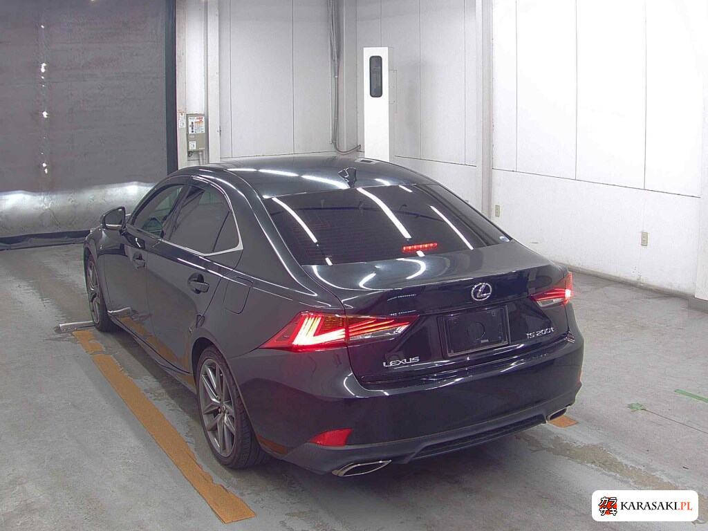 Lexus Is 2017 z aukcji japońskiej