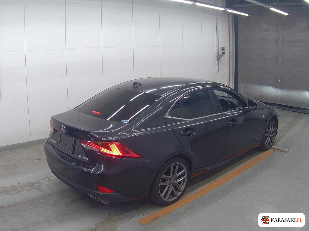 Lexus Is 2017 z aukcji japońskiej